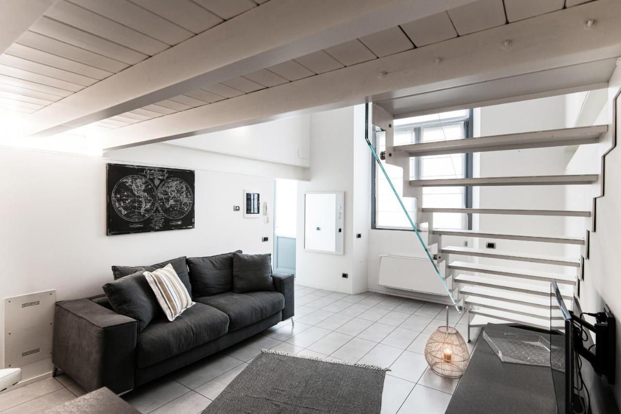 Como City Loft - Bymyhomeinโกโม ภายนอก รูปภาพ